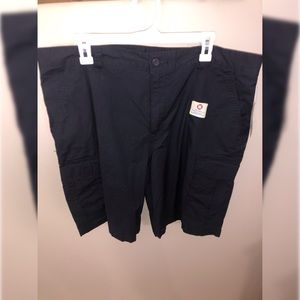 NWT Faded Glory Above the Knee Cargo Shorts- Black